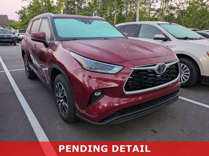 Used 2023 Toyota Highlander XLE