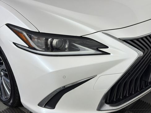Used 2019 Lexus ES 350 w/ Premium Package FWD image 11