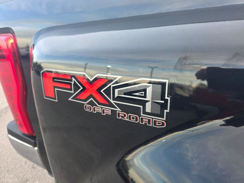 Used 2019 Ford F350 Lariat w/ Chrome Package image 7