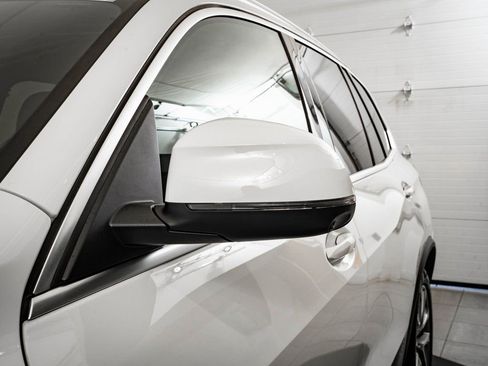Certified 2025 BMW X5 xDrive40i AWD/4WD image 16