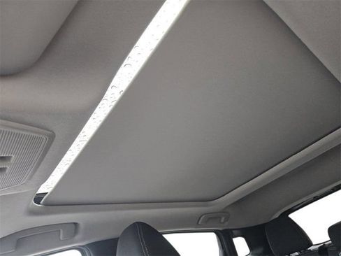 New 2026 Nissan Kicks SV w/ SV Premium Package FWD image 18