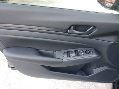 Used 2025 Nissan Altima 2.5 S image 18