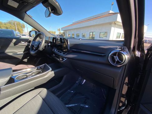 Used 2025 Chevrolet Equinox LT image 35