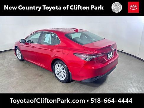 Used 2023 Toyota Camry LE image 5