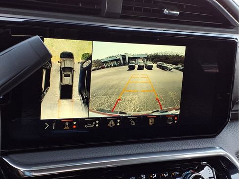 Used 2024 GMC Sierra 2500 Denali w/ Denali Reserve Package image 9