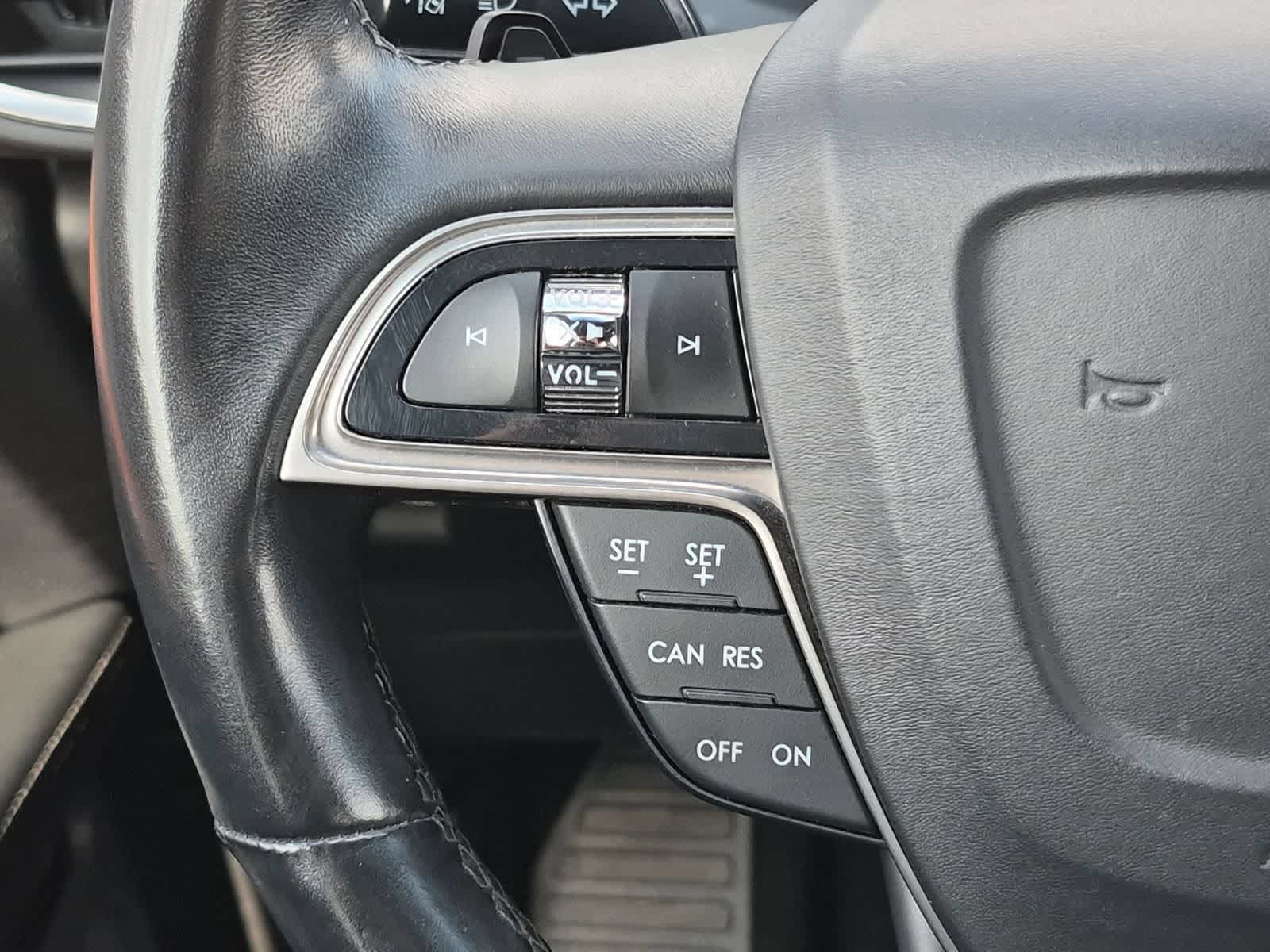 Used 2019 Lincoln Nautilus Reserve AWD/4WD image 25
