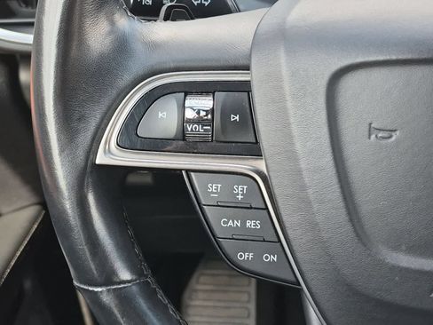 Used 2019 Lincoln Nautilus Reserve AWD/4WD image 25