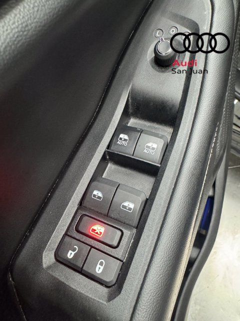 Used 2024 Jeep Grand Cherokee L Altitude AWD/4WD image 31