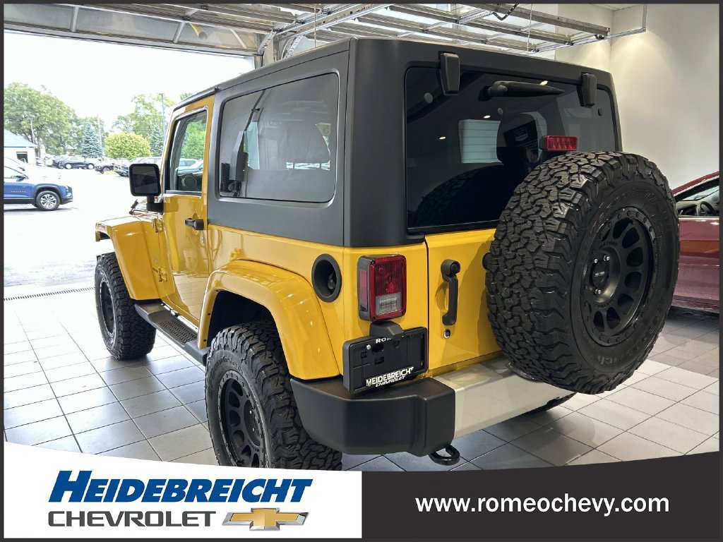 Used 2015 Jeep Wrangler Sahara w/ Connectivity Group AWD/4WD image 5