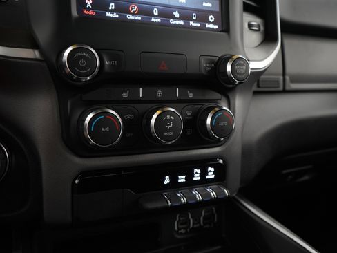 Used 2020 RAM 1500 Big Horn AWD/4WD image 21