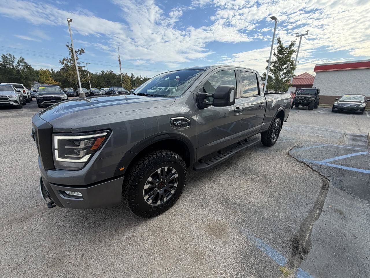 Used 2023 Nissan Titan PRO-4X w/ Pro-4x Convenience Package AWD/4WD image 3