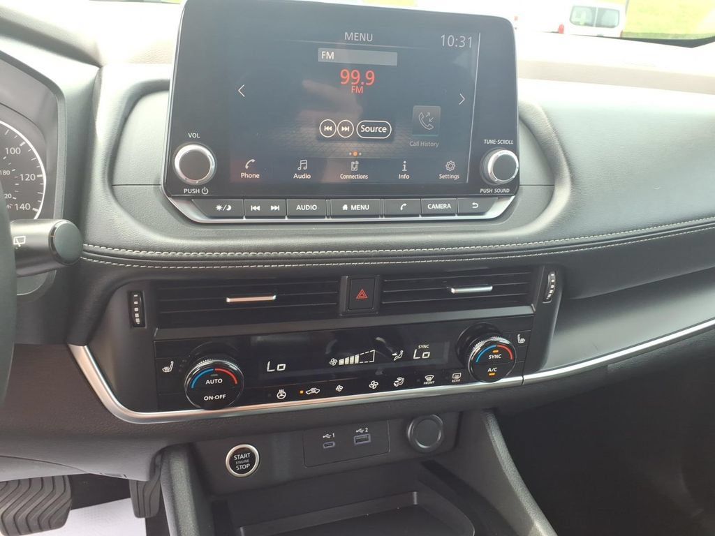 Used 2022 Nissan Rogue S AWD/4WD image 9