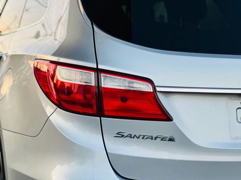 Used 2016 Hyundai Santa Fe SE image 11