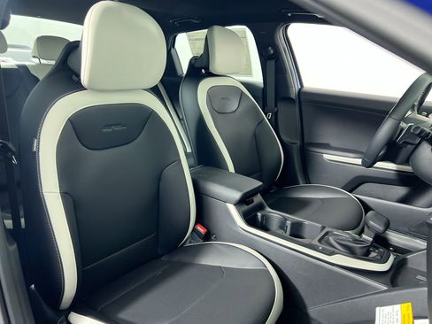 New 2026 Kia K4 GT-Line FWD image 32