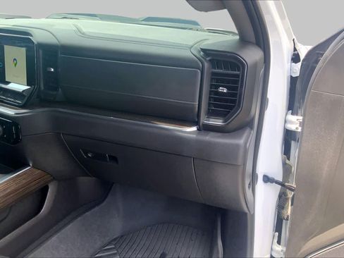 Used 2023 Chevrolet Silverado 1500 LT Trail Boss w/ Convenience Package II AWD/4WD image 19