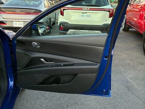 Used 2023 Hyundai Elantra SEL image 42