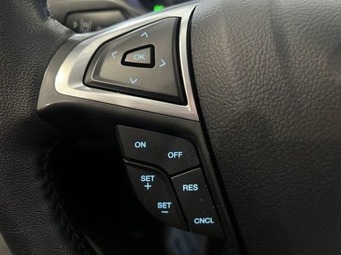 Used 2023 Ford Edge Titanium image 14