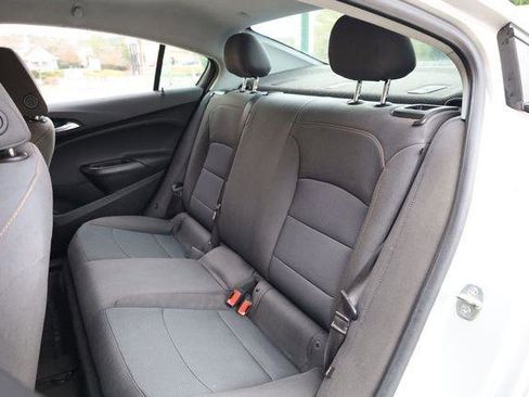 Used 2019 Chevrolet Cruze LS w/ LS Convenience Package FWD image 17