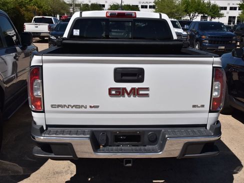 Used 2018 GMC Canyon SLE w/ SLE Convenience Package image 8