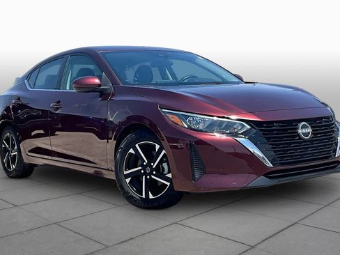 Used 2025 Nissan Sentra SV FWD image 2