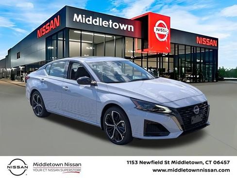 New 2025 Nissan Altima 2.5 SR w/ SR Premium Package FWD image 1