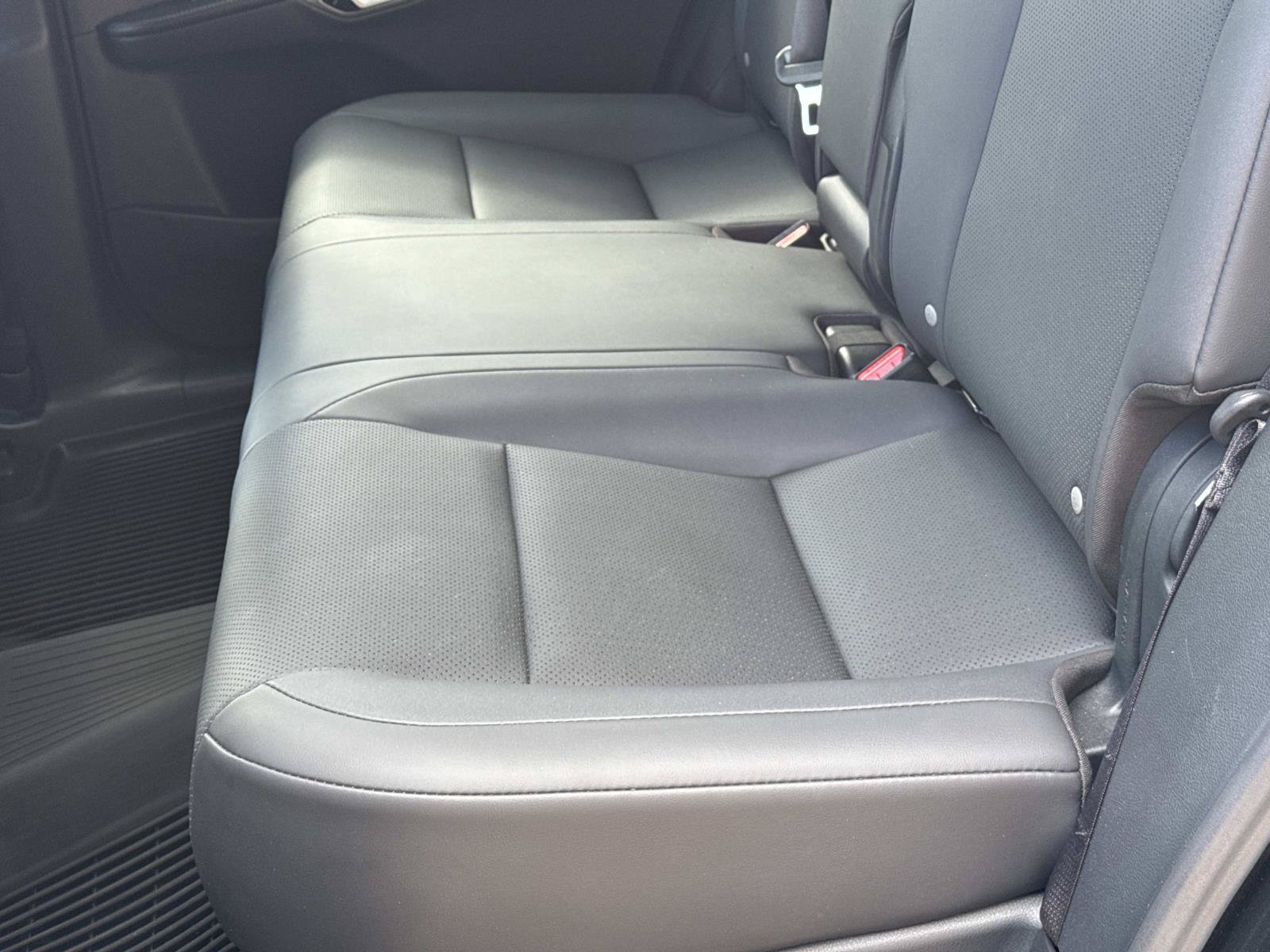 Used 2025 Lexus RX 350 Premium w/ Accessory Package (Z1) FWD image 18