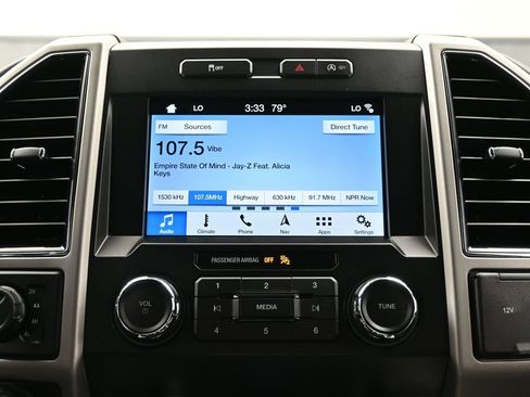 Used 2019 Ford F150 Lariat w/ Trailer Tow Package AWD/4WD image 34
