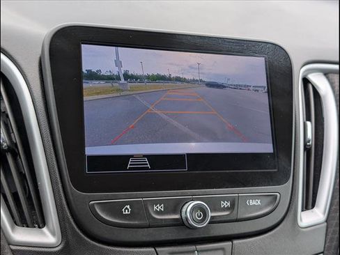 Used 2023 Chevrolet Malibu LT FWD image 17