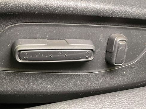 Used 2023 Honda Civic Touring image 17