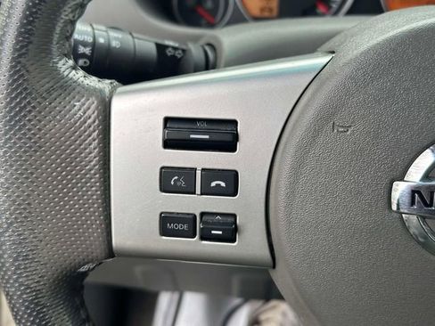Used 2013 Nissan Frontier SL w/ Moonroof Pkg AWD/4WD image 24