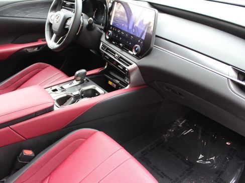 Used 2024 Lexus RX 500h F Sport w/ Convenience Package AWD/4WD image 35