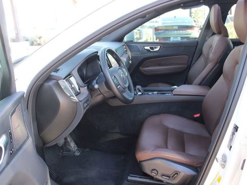Used 2022 Volvo XC60 T8 Inscription Expression w/ Advanced Package AWD/4WD image 14