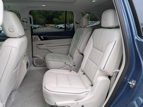 New 2026 Buick Enclave Avenir FWD image 15
