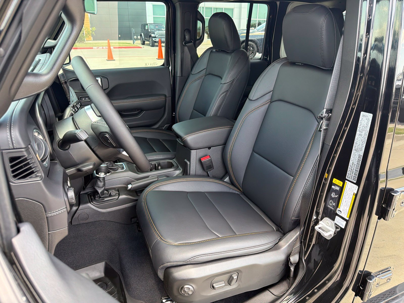 New 2026 Jeep Wrangler Unlimited Sahara AWD/4WD image 15