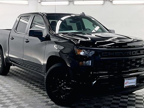 New 2026 Chevrolet Silverado 1500 Custom w/ LPO, Dark Essentials Package image 8