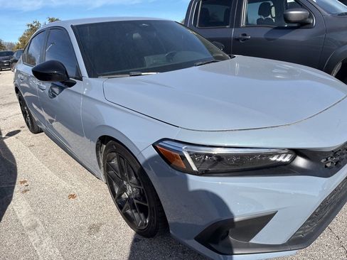 Used 2024 Honda Civic Sport image 3
