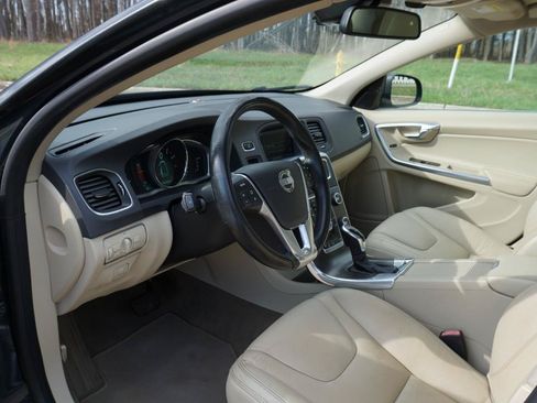 Used 2014 Volvo S60 T5 w/ Climate Package AWD/4WD image 13