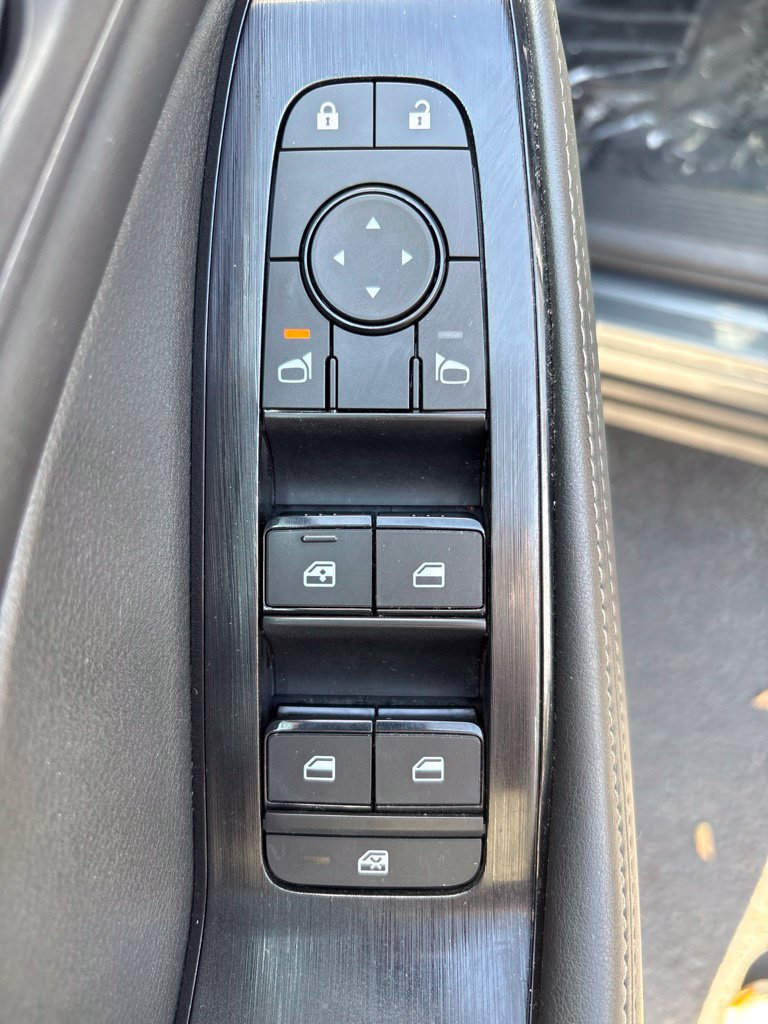 Used 2023 Nissan Rogue SV w/ SV Premium B Package AWD/4WD image 13