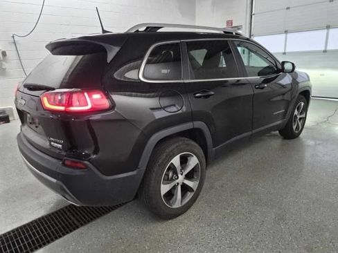 Used 2019 Jeep Cherokee Limited AWD/4WD image 3