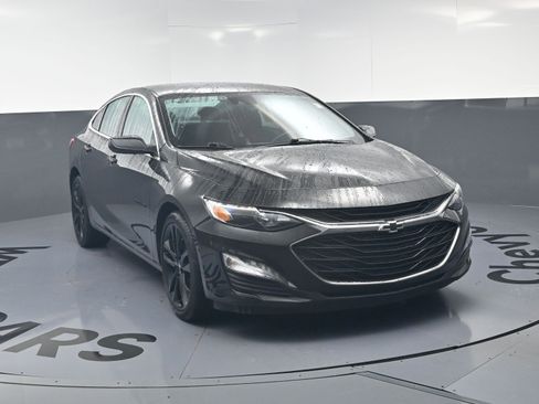 Used 2024 Chevrolet Malibu LT w/ Midnight Edition FWD image 3