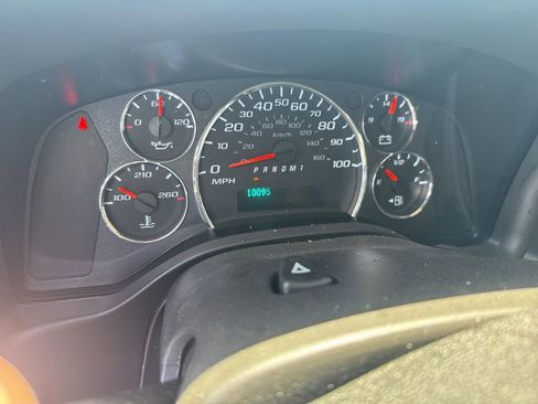 Certified 2025 Chevrolet Express 2500 w/ Driver Convenience Package RWD image 14