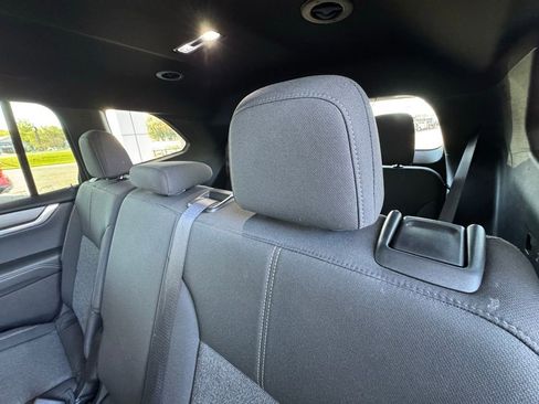 Used 2025 GMC Acadia Elevation image 21