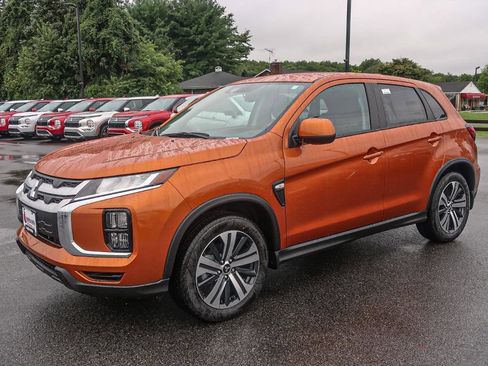 Used 2025 Mitsubishi Outlander Sport ES AWD/4WD image 3
