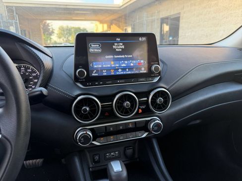 Used 2025 Nissan Sentra SV FWD image 16