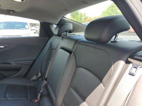 Used 2024 Chevrolet Malibu LT FWD image 9