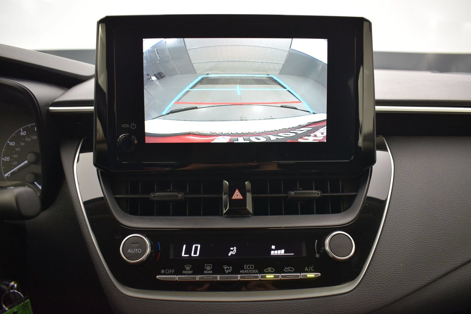 Used 2025 Toyota Corolla LE FWD image 15
