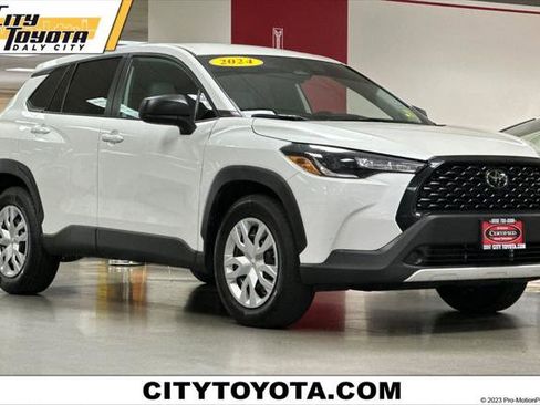 Certified 2024 Toyota Corolla Cross L FWD image 1