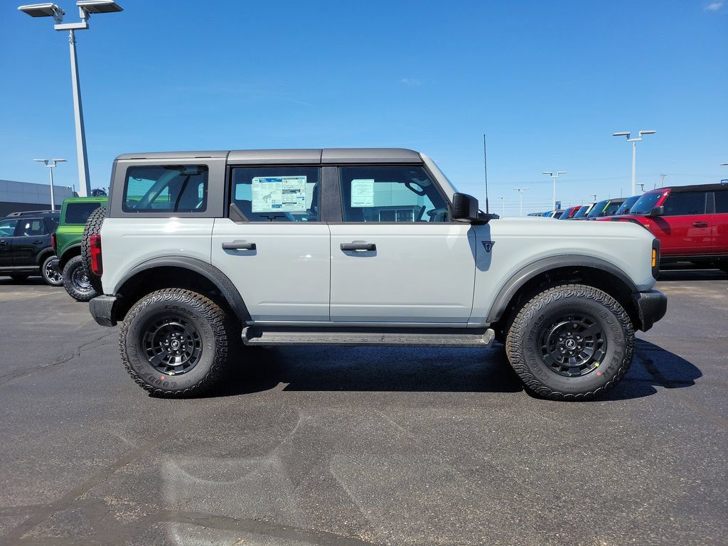 New 2026 Ford Bronco 4-Door w/ Sasquatch Package AWD/4WD image 3