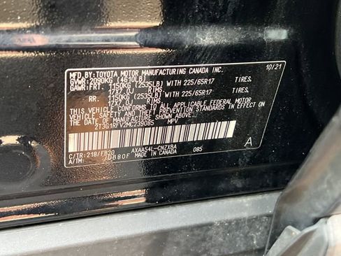 Used 2021 Toyota RAV4 LE image 33