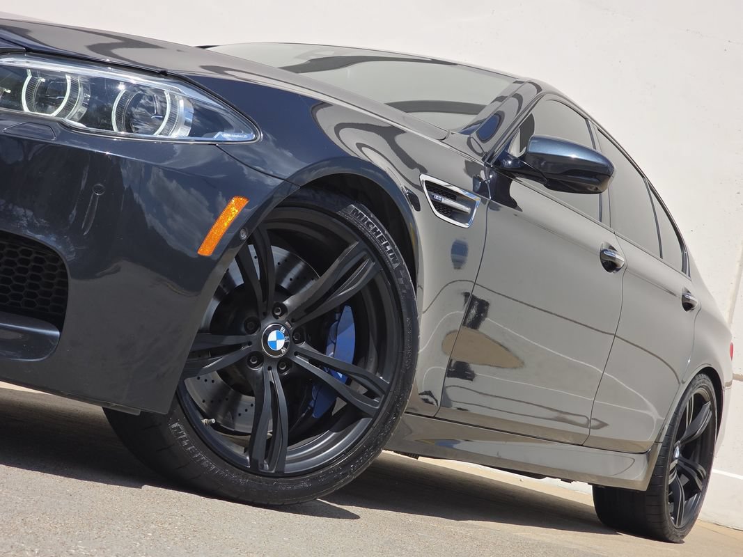 Used 2015 BMW M5 RWD image 8
